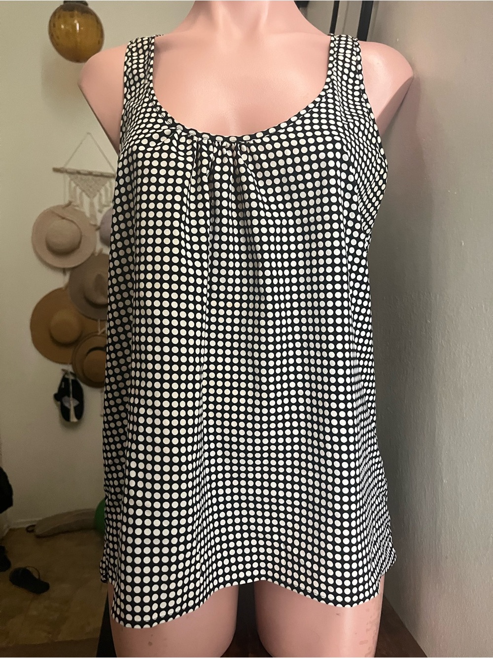 #329 Black & White Polka Dot Scoop Neck Tank Top